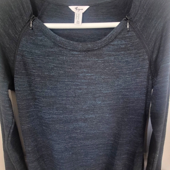 Thyme Nursing Long Sleeve Sweater - Green/Black- Size Small - Picture 2 of 4